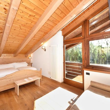 Lo Chalet delle Ville Varena Esterno foto