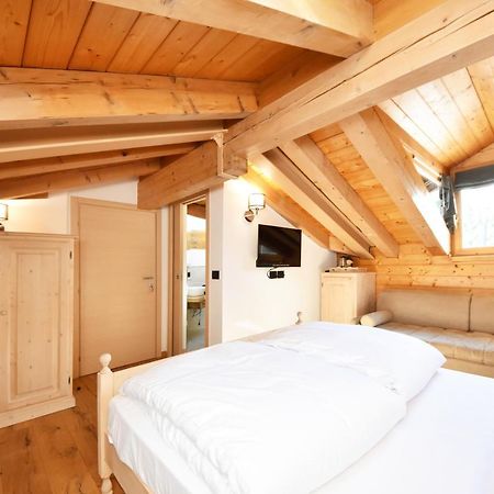 Lo Chalet delle Ville Varena Esterno foto
