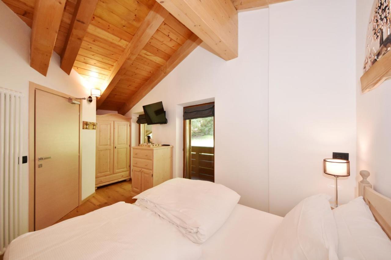 Lo Chalet delle Ville Varena Esterno foto