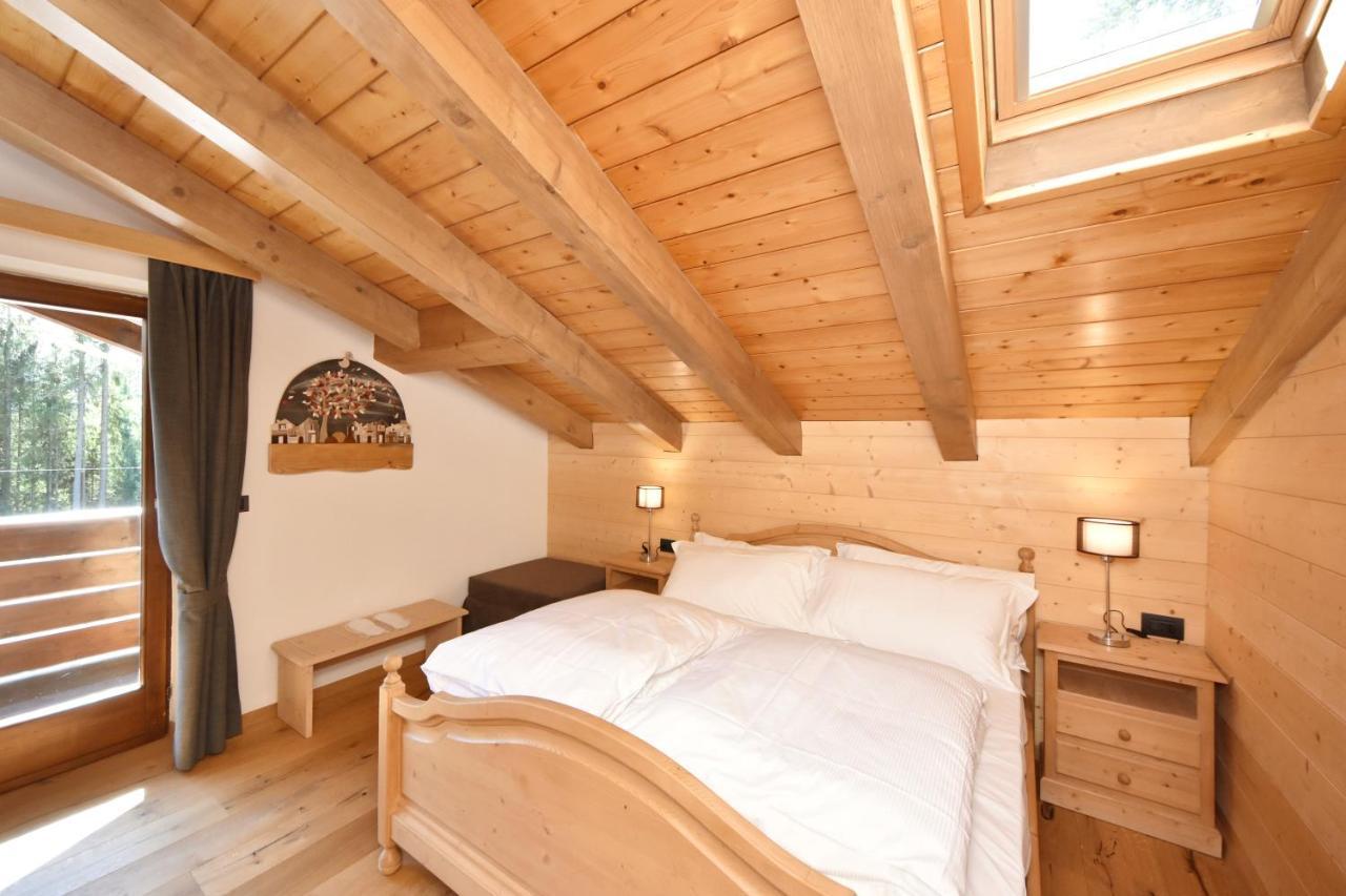 Lo Chalet delle Ville Varena Esterno foto