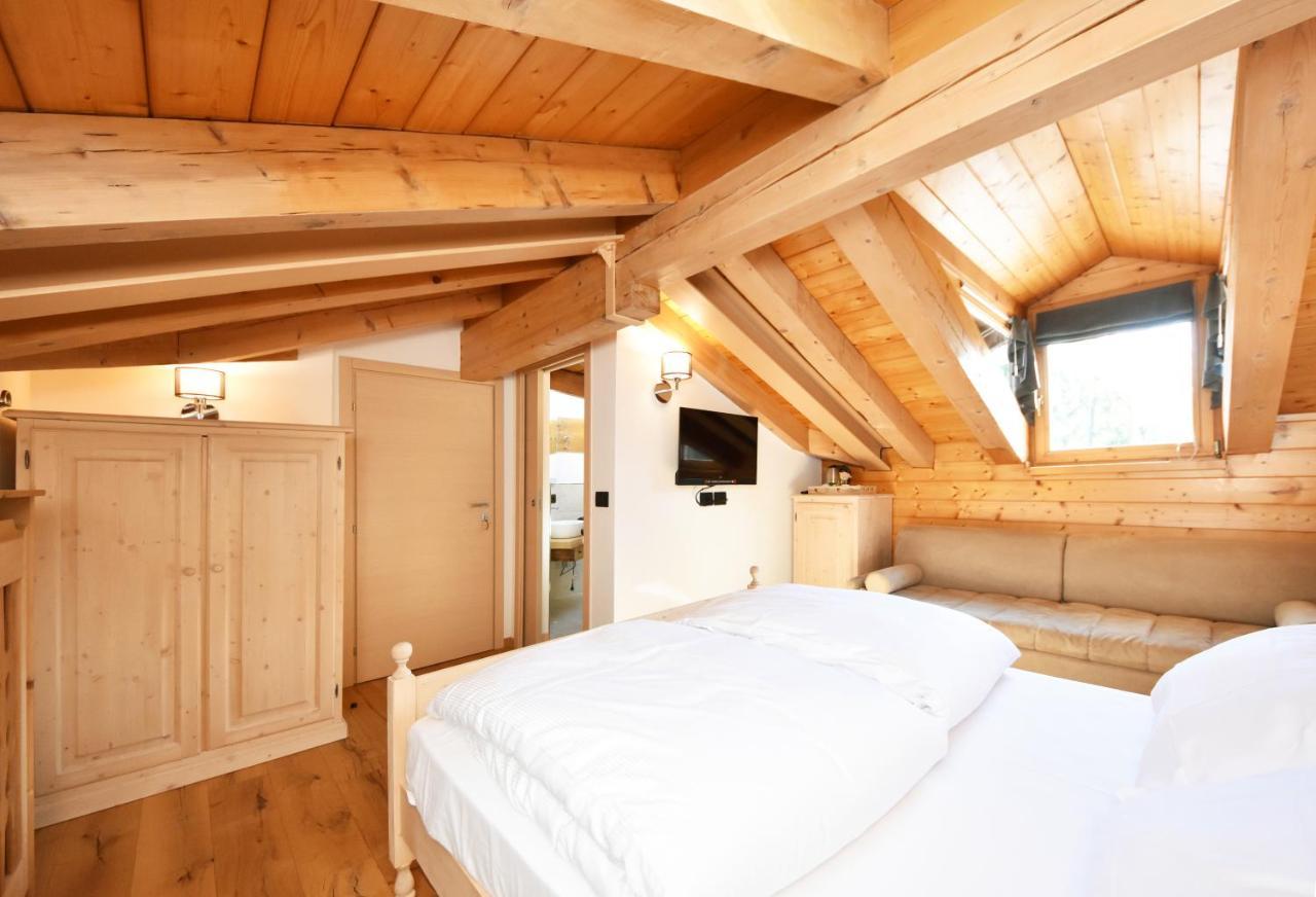 Lo Chalet delle Ville Varena Esterno foto